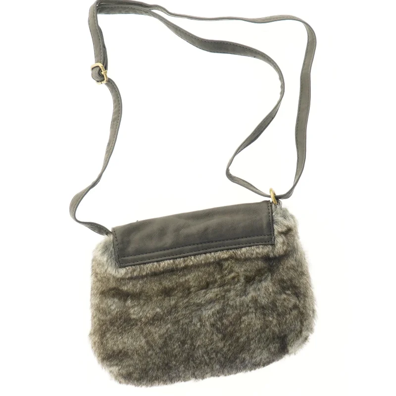Dame skuldertaske med pelsdetaljer (str. 22x17 cm)