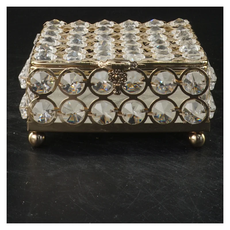 Dekorativ skrin med klare sten og gylden ramme (str. 13x13x6 cm)