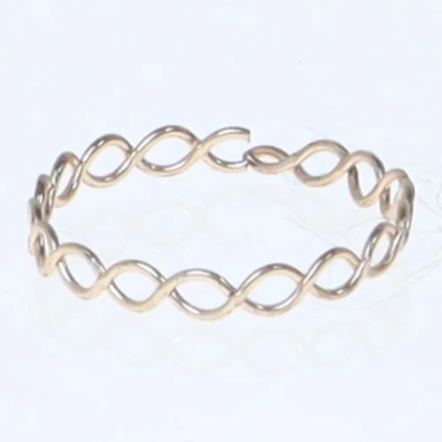 Guld armbånd i snoet design (str. 62 mm)