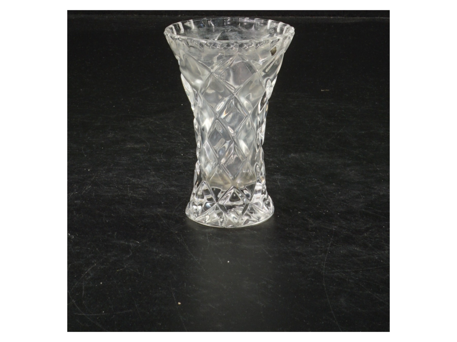 Lille glasvase (str. 8,5 cm)
