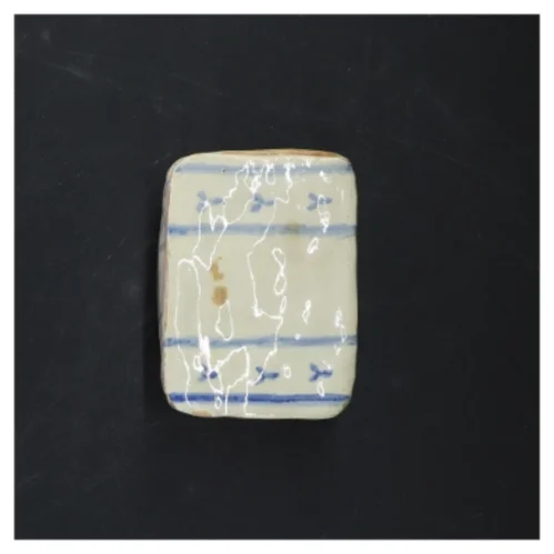 Keramikbeholder med låg (str. 10x7x7 cm)