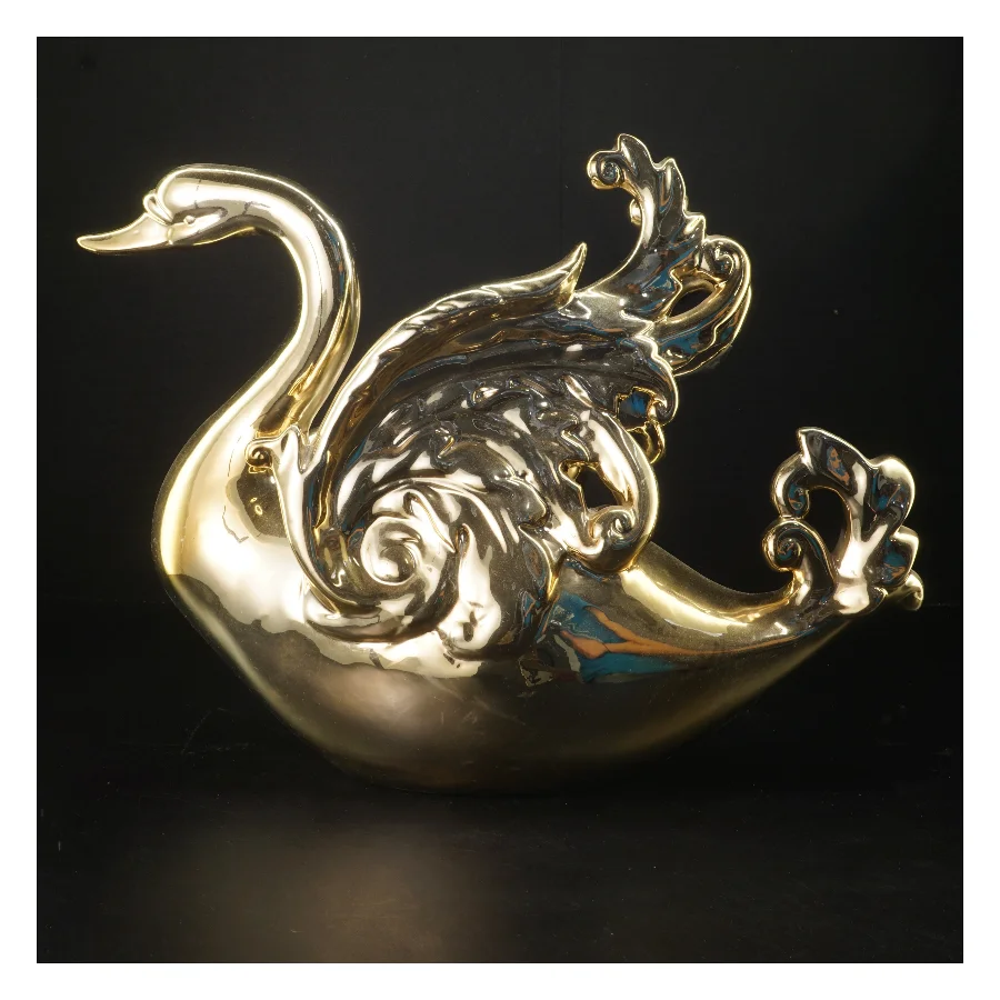 Guld svane figur fra Adore (str. 40x30 cm)