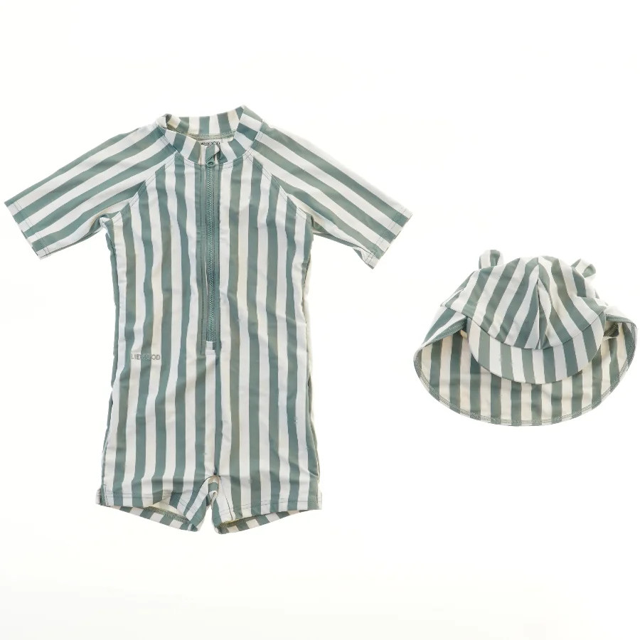 Stribet badedragt og hat fra Liewood (str. 86)
