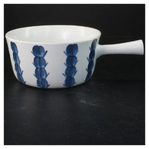 Rund gryde med håndtag (str. Ø 18x8 cm)