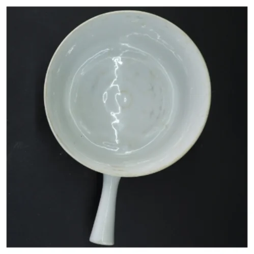 Rund gryde med håndtag (str. Ø 18x8 cm)