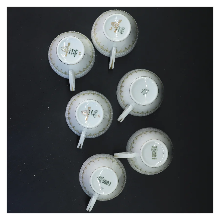 Porcelænspartsæt med kopper og underkopper (str. Ø 13,5&ø7,5x6,5 cm)