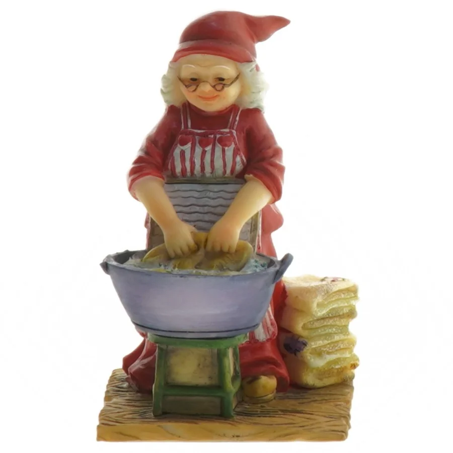 Keramiknisse figur (str. 10,5x5,5x6 cm)