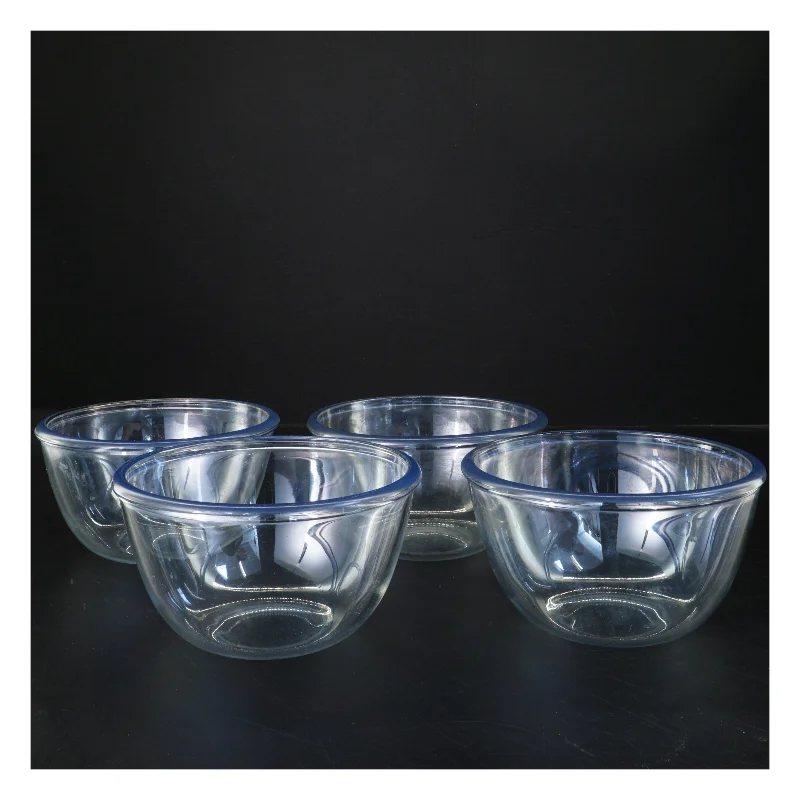 Sæt af fire glas skåle (str. Ø 15x8 cm)