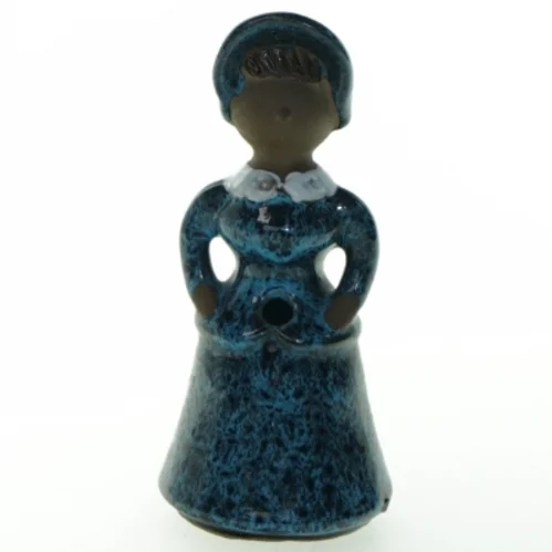 Keramikfigur af en kvinde (str. 15 cm)