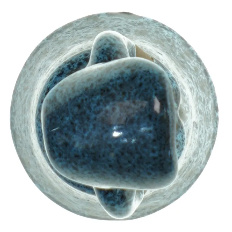 Keramikfigur af en kvinde (str. 15 cm)