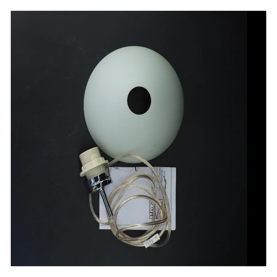 Moderne glas pendellampe fra Halo Tech Design (str. Ø 19,5 cm)