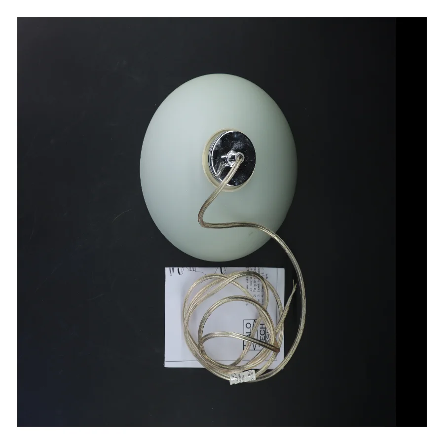 Moderne glas pendellampe fra Halo Tech Design (str. Ø 19,5 cm)