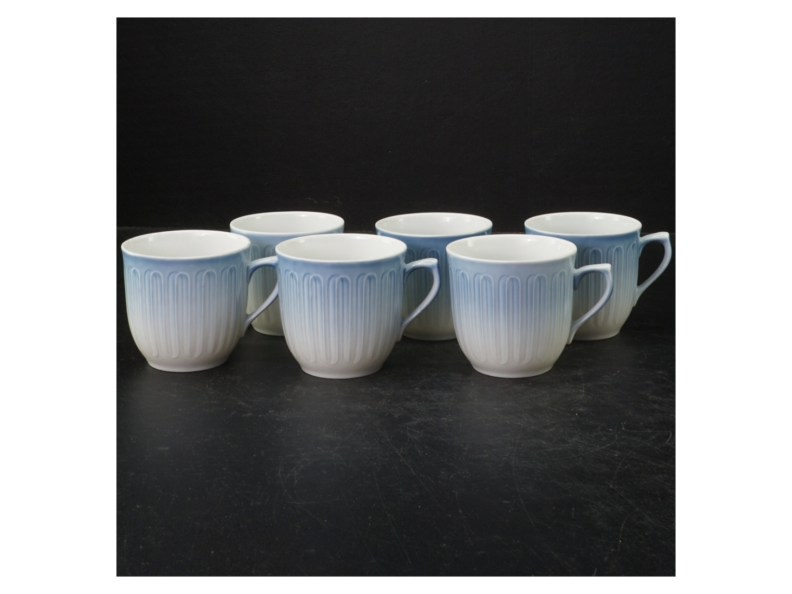 Seks blå-hvide porcelænskrus fra B&G (str. 7 cm. 6 stykker)