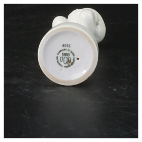 Bing & Grøndahl porcelænsfigur fra Bing & Grøndahl (str. 11,5x4,5 cm)