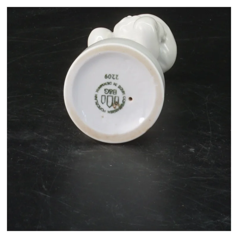 Bing & Grøndahl porcelænsfigur fra Bing & Grøndahl (str. 11,5x4,5 cm)