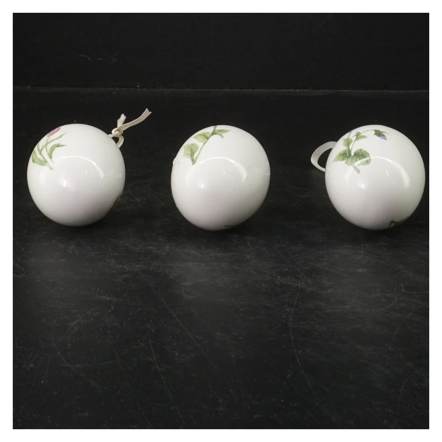 Royal copenhagen Porcelænsæg med blomster (str. 8 cm. 3 styk)