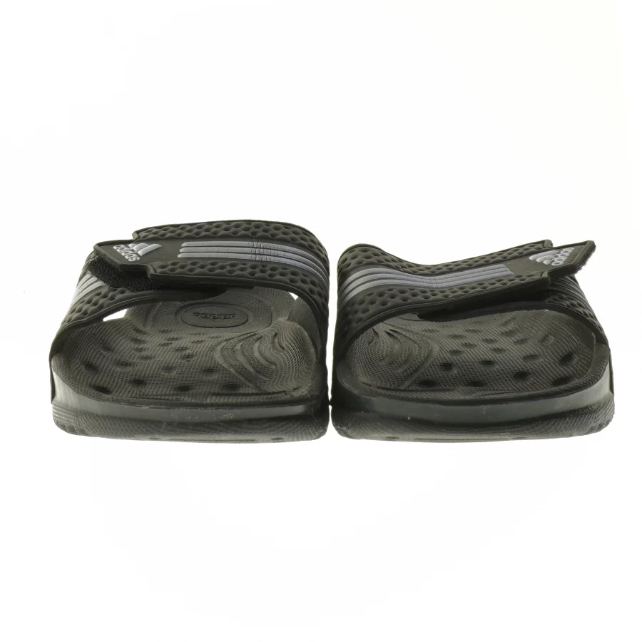 Adidas sandaler, str. 43 fra Adidas (str. 43 )