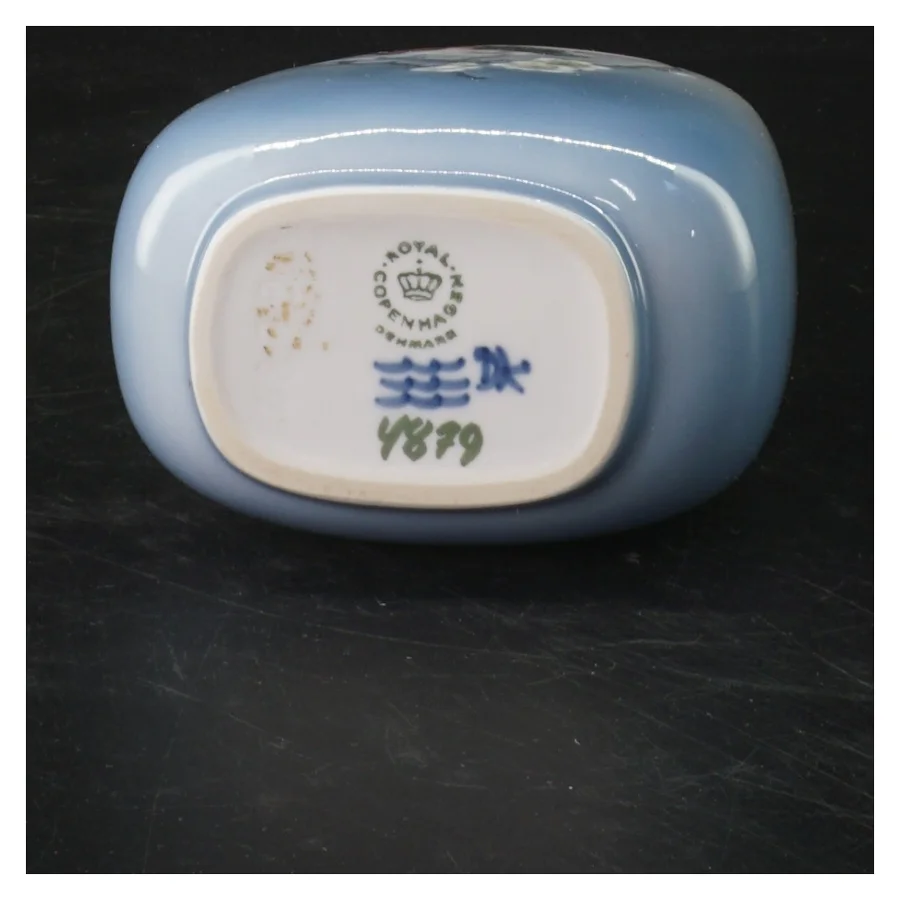 Porcelænsdekoration med fugl fra Royal Copenhagen (str. 15x9 cm)