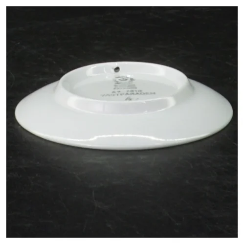 Blå og hvid porcelænstallerken med motiv fra Royal Copenhagen (str. Ø 8 cm)