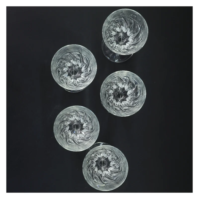 Sæt med 5 vinglas (str. 15,5x6 cm)