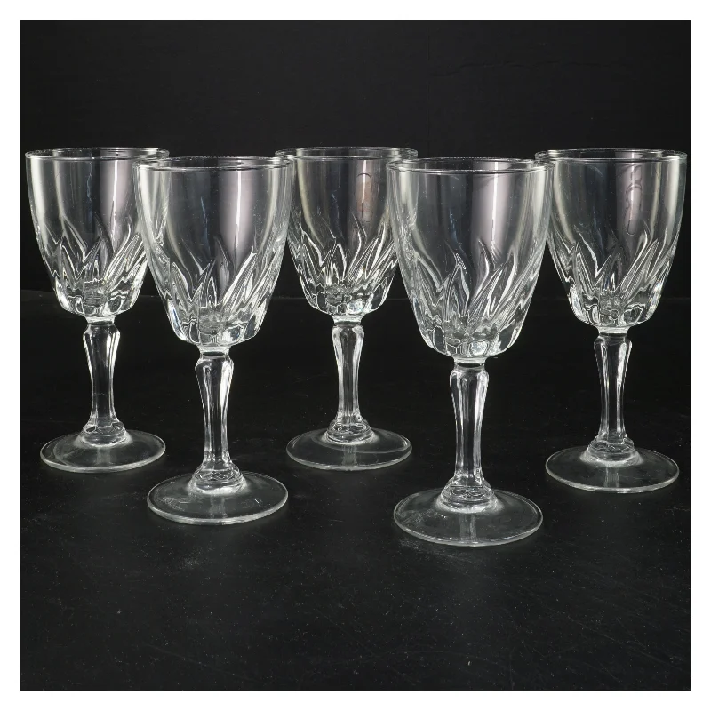 Sæt med 5 vinglas (str. 15,5x6 cm)