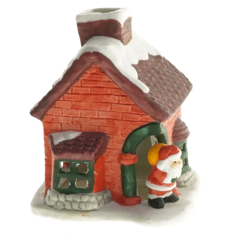 Keramisk julehus med sne og julemand (str. 10x10,5 cm)