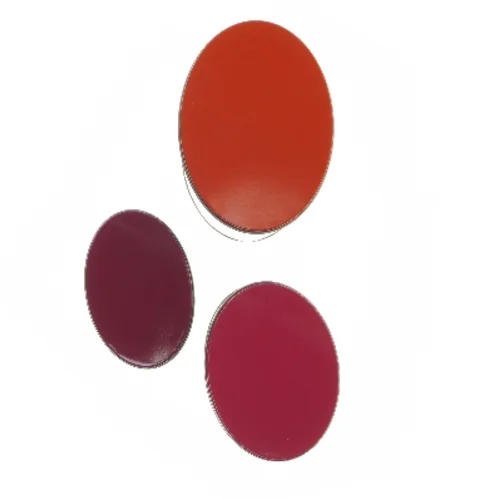 Sæt med tre opbevaringsdåser med jordbærmotiv fra Modern Living (str. 20cm og 17 cm og 14 cm)