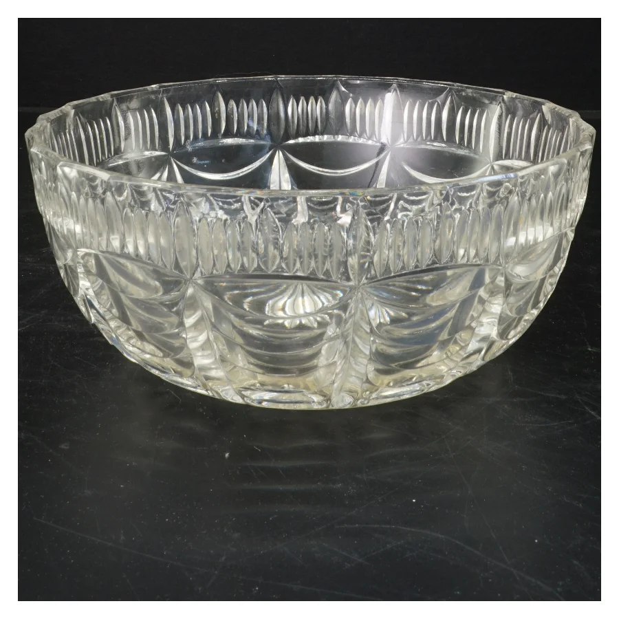 Klar krystal skål (str. 9x21 cm)