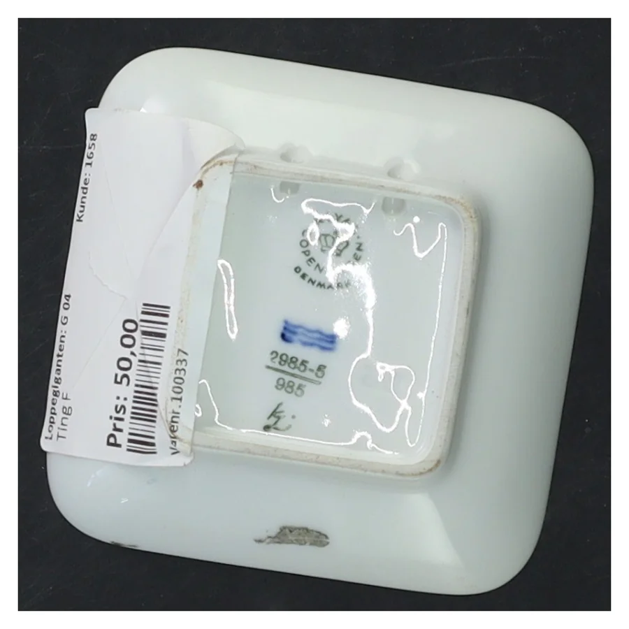 Porcelænsdekoration med storkemotiv fra Royal Copenhagen (str. 8x8x2 cm)