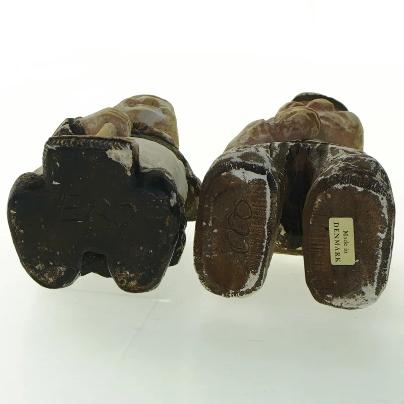 Træfigurer af mand og kvinde, 20 cm (str. 20 cm)