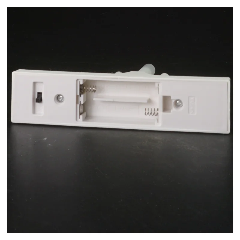 Hvid LED lysestage fra Nowel (str. 13x15,5x,5 cm)