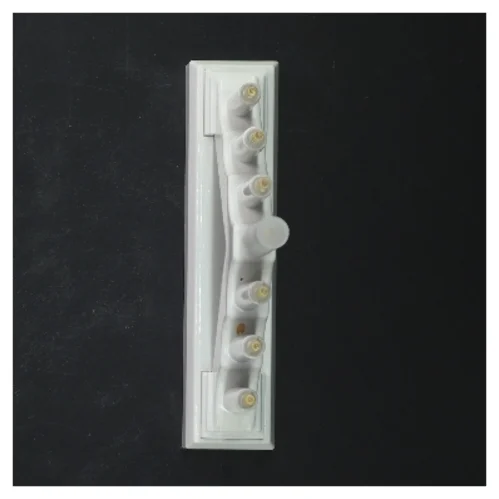 Hvid LED lysestage fra Nowel (str. 13x15,5x,5 cm)