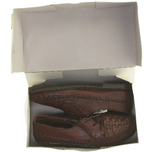 Brune snøresko i læder fra Isabella (str. 40 )