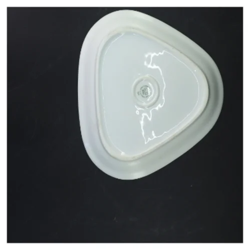 Trekantet porcelænsfad fra Royal Copenhagen (str. 23,5 cm)