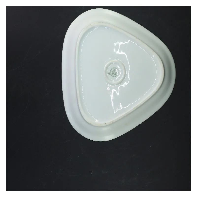 Trekantet porcelænsfad fra Royal Copenhagen (str. 23,5 cm)