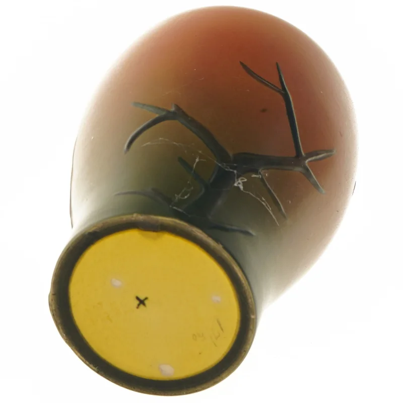 Ipsens Enke, Bornholm. Vase af keramik. Motiv af fugle på gren. (str. Ø 7,5x25 cm)