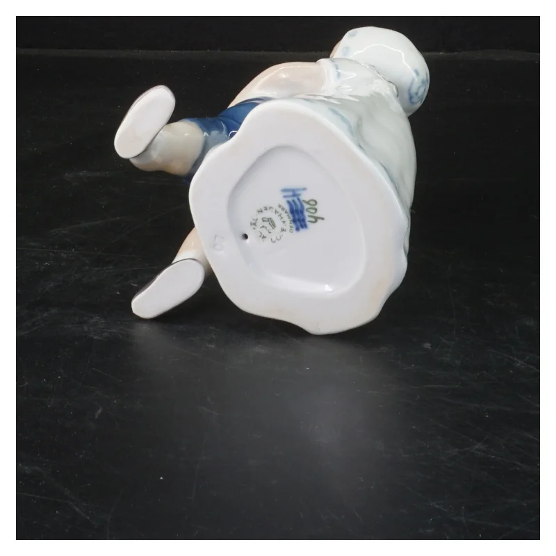 Porcelænsfigur: Krammende børn fra Royal Copenhagen (str. 18x10 cm)