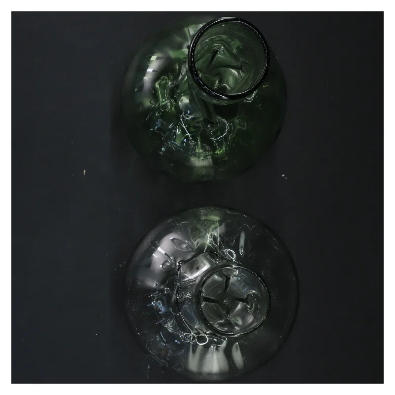 Glasvaser med unikt design fra Museums Glas (str. Ø 22 cm og Ø 24 cm)