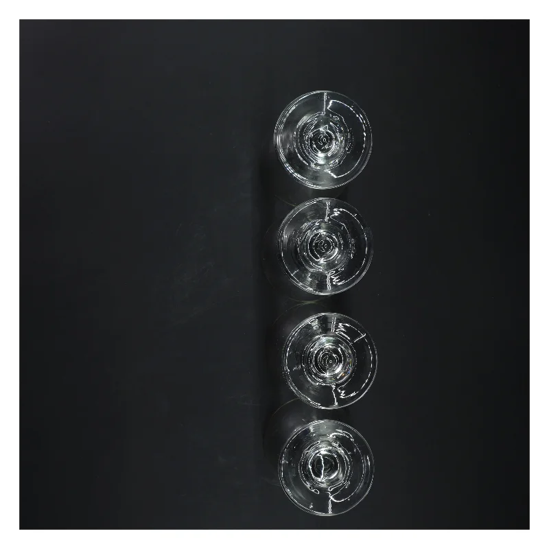 Sæt med fire vinglas (str. 4 styk, 13 cm)