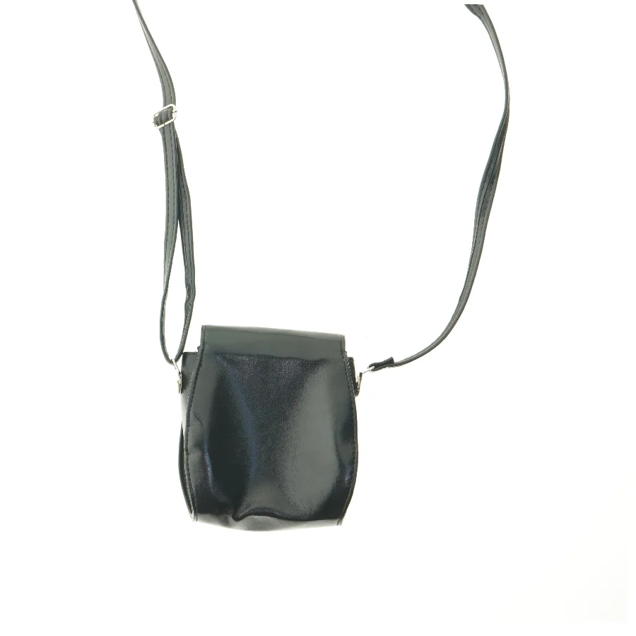 Lille sort skuldertaske (str. 17x13,5 cm)