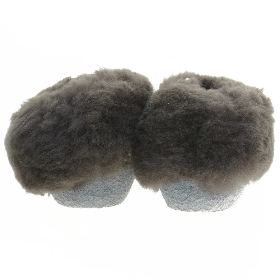 Børnesutsko med pels (str. 24 )