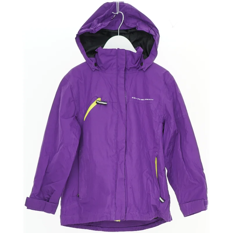 Vinterjakke med hætte fra On The Peak (str. 128)