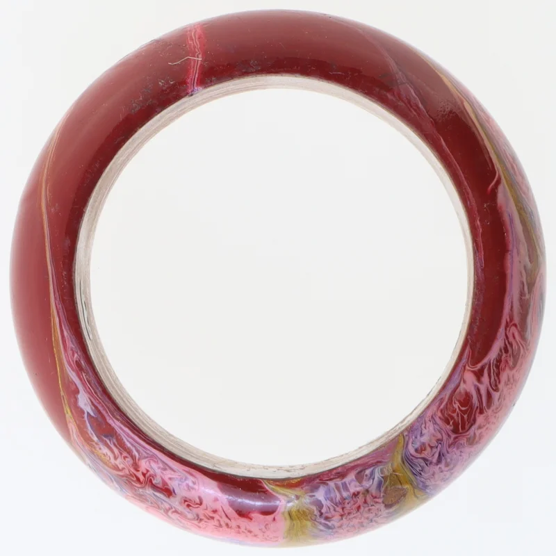 Dekoreret træarmbånd (str. Ø 9,5 cm)