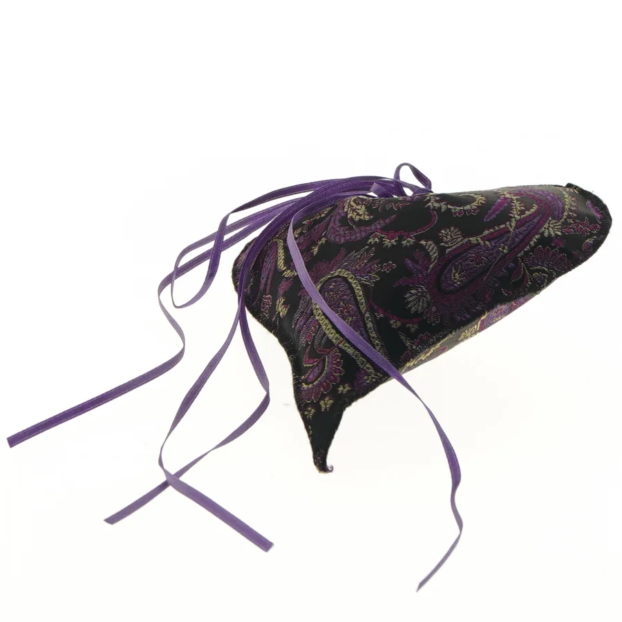 Hjerteformet tekstildekoration med bånd (str. 21 cm)