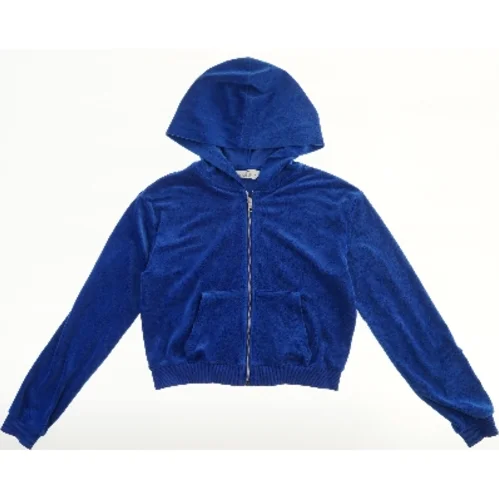 Blå hættetrøje fra H&M (str. 158)