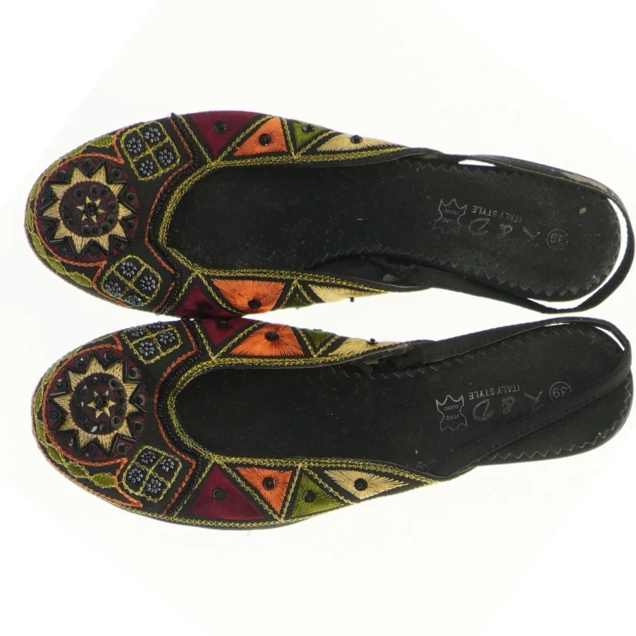 Broderede ballerinaer, str. 39 fra R&D (str. 39 )