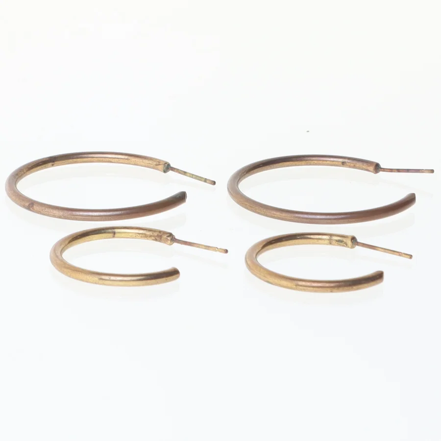 Regulære øreringe sæt i metal (str. Ø 3,5 og 2,5 cm)