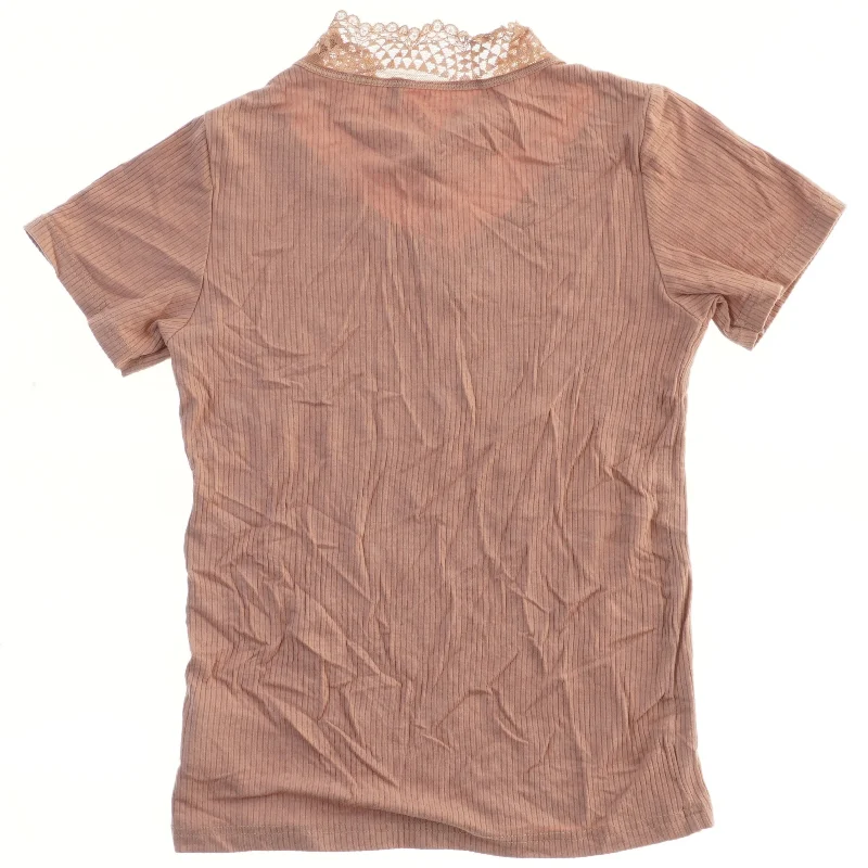 T-shirt med blondekrave fra VRS (str. 122)