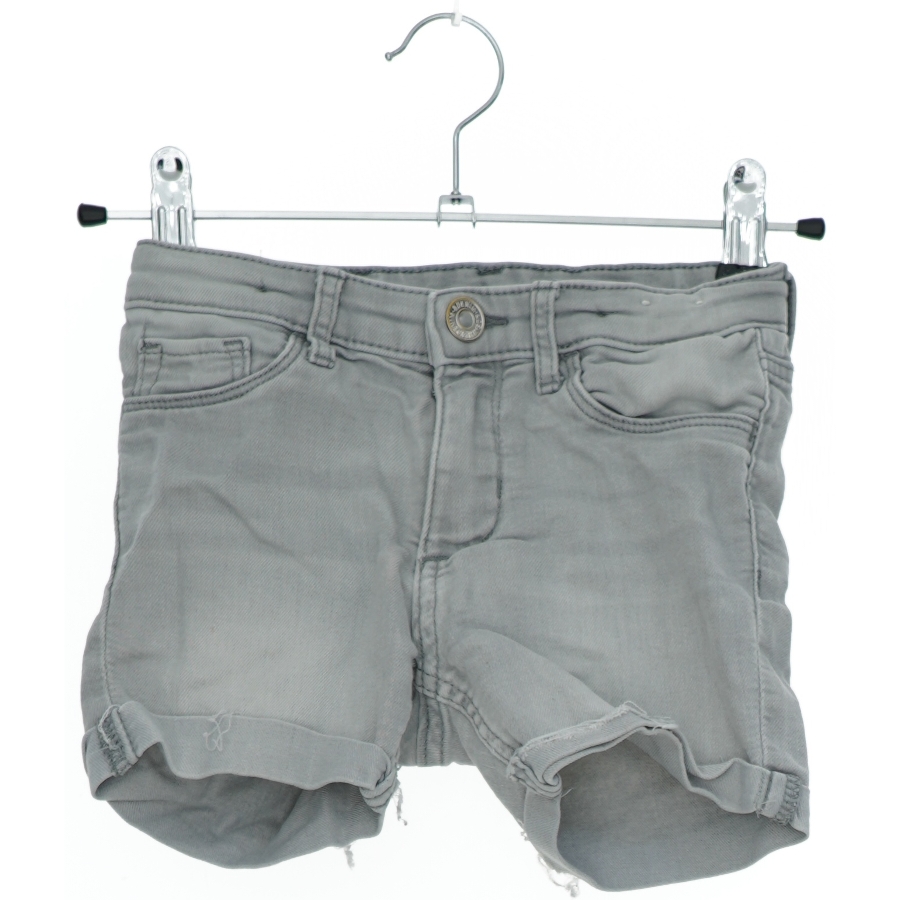 Grå denim shorts fra &Denim (str. 122)