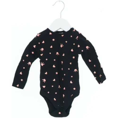 Langærmet bodystocking med mønster fra LC Waikiki  (str. 74)